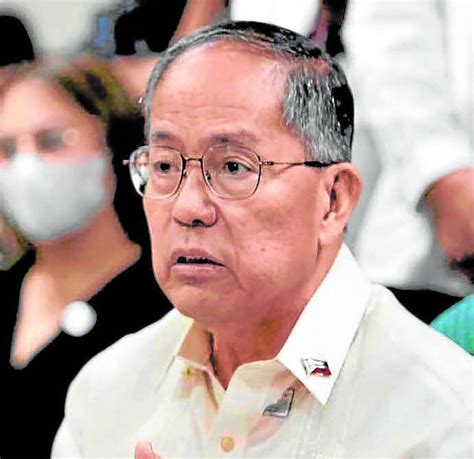 DOLE: Nonregular workers get share of service charge .